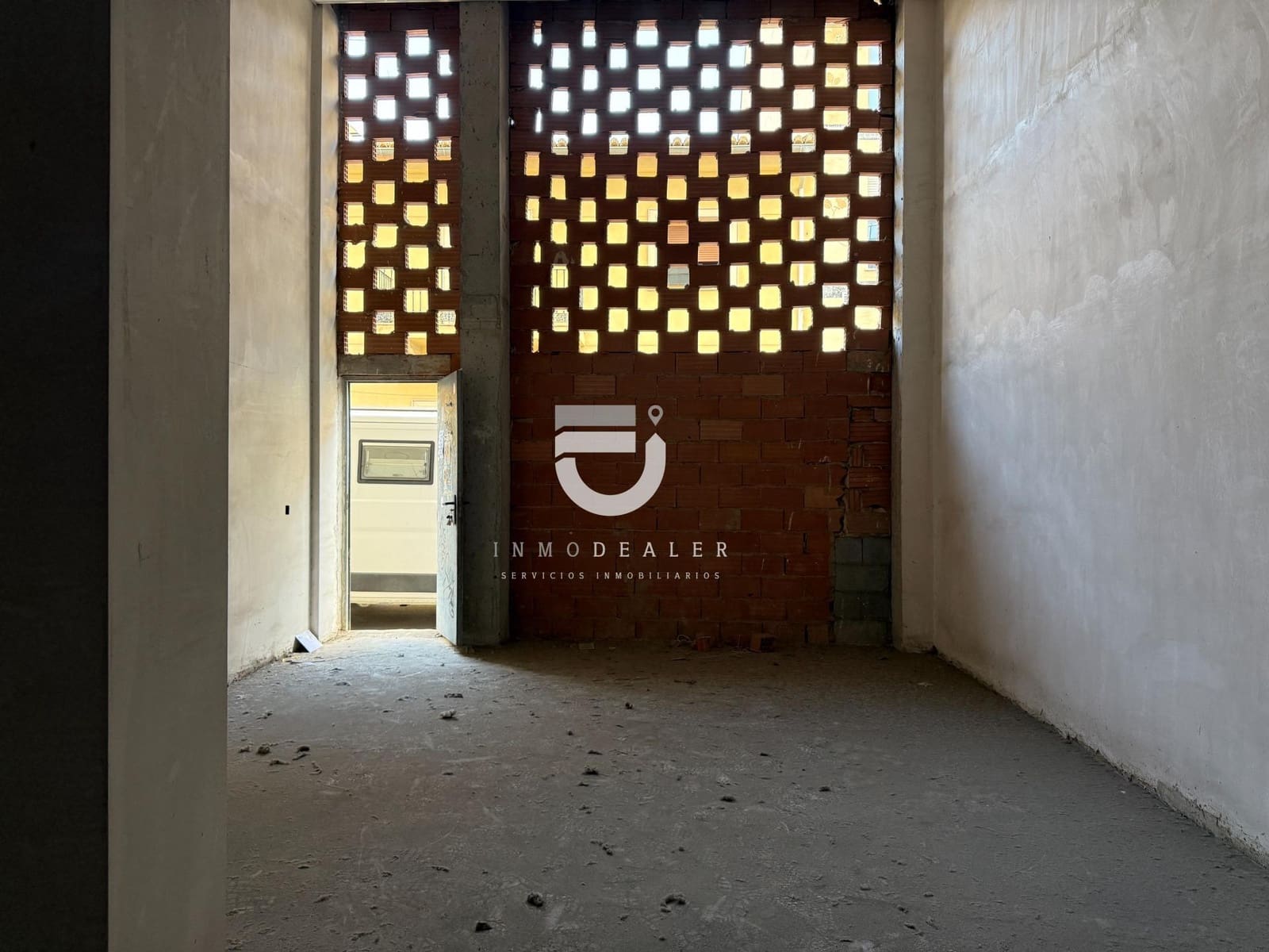 Commercieel te koop in Gandia - € 60.000 (Ref: 9450434)