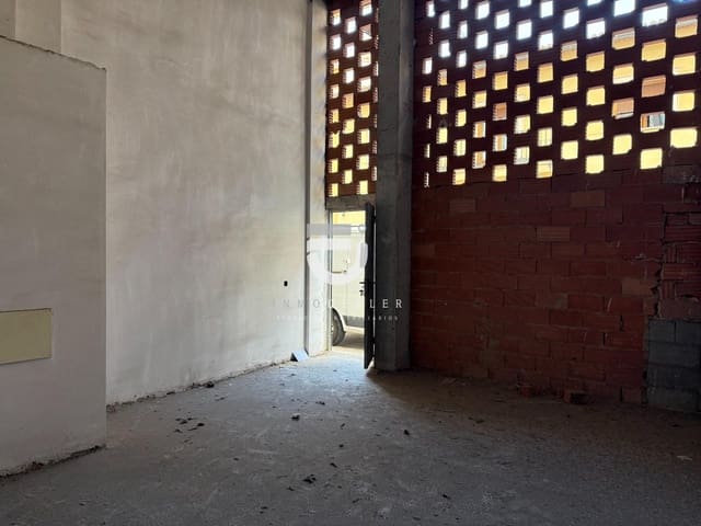 Commercieel te koop in Gandia - € 60.000 (Ref: 9450434)