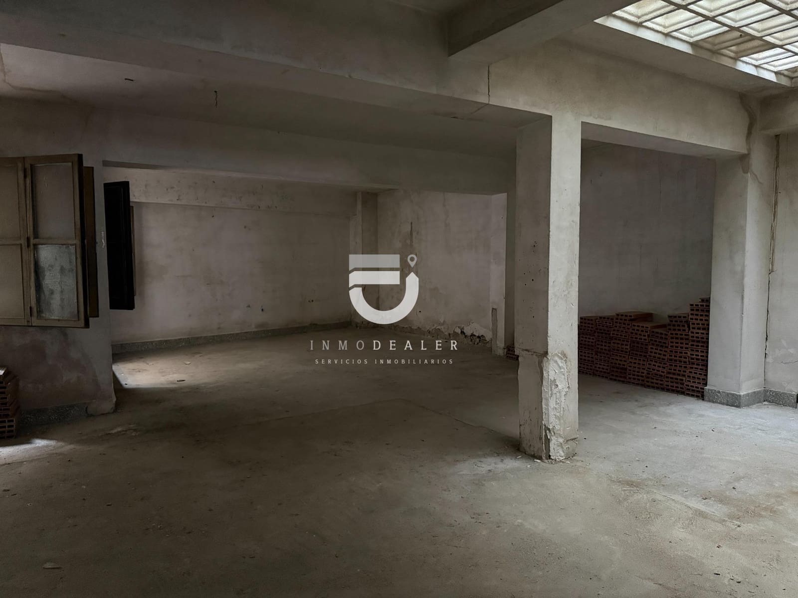 Comercial para venda em Gandia - 44 000 € (Ref: 9450435)