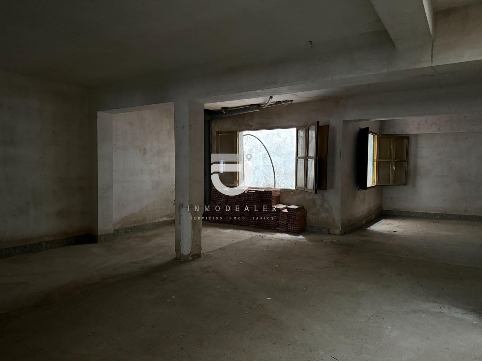 Comercial para venda em Gandia - 44 000 € (Ref: 9450435)