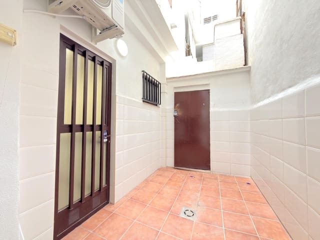 4 sovrum Lägenhet till salu i Gandia - 130 000 € (Ref: 9451458)