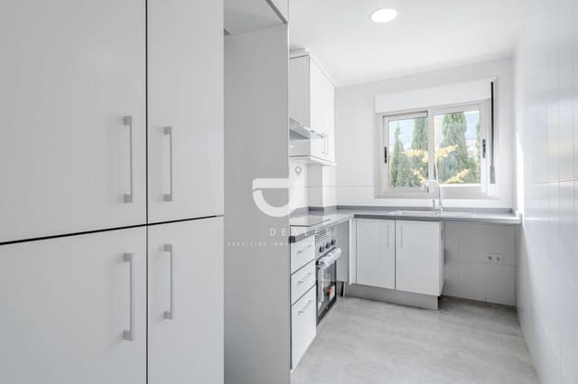 Piso de 3 habitaciones en Adsubia, Javea / Xàbia en venta con piscina - 180.000 € (Ref: 9462507)