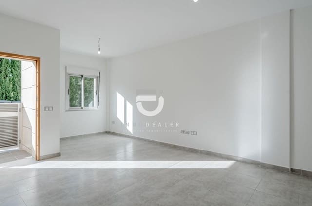 Piso de 3 habitaciones en Adsubia, Javea / Xàbia en venta con piscina - 180.000 € (Ref: 9462507)