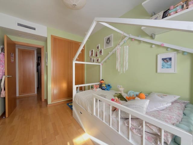 2 slaapkamer Flat te koop in Gandia met garage - € 225.000 (Ref: 9504476)