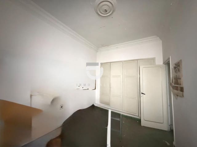 4 bedroom Flat for sale in Gandia - € 100,000 (Ref: 9513567)