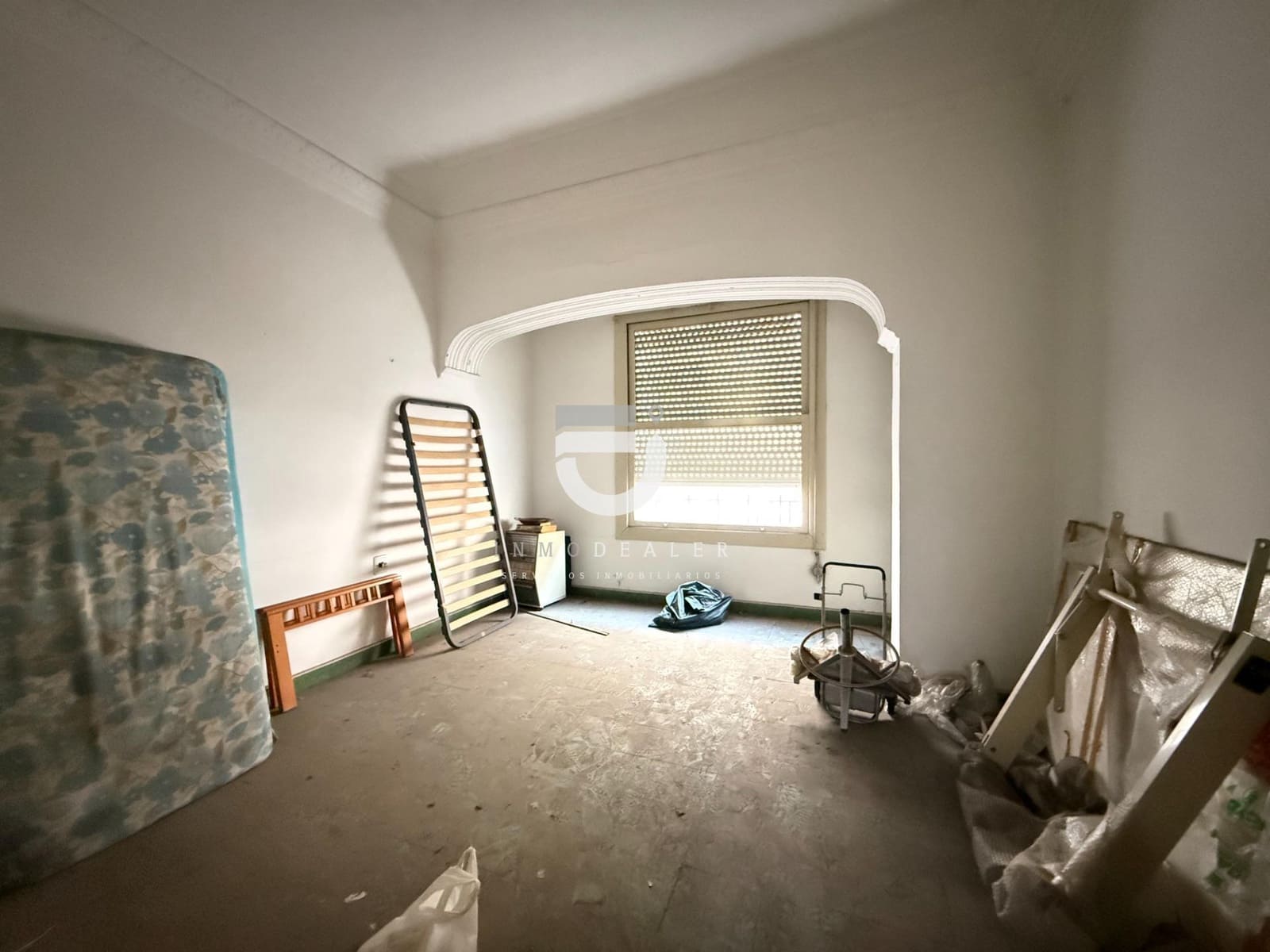 4 bedroom Flat for sale in Gandia - € 100,000 (Ref: 9513567)