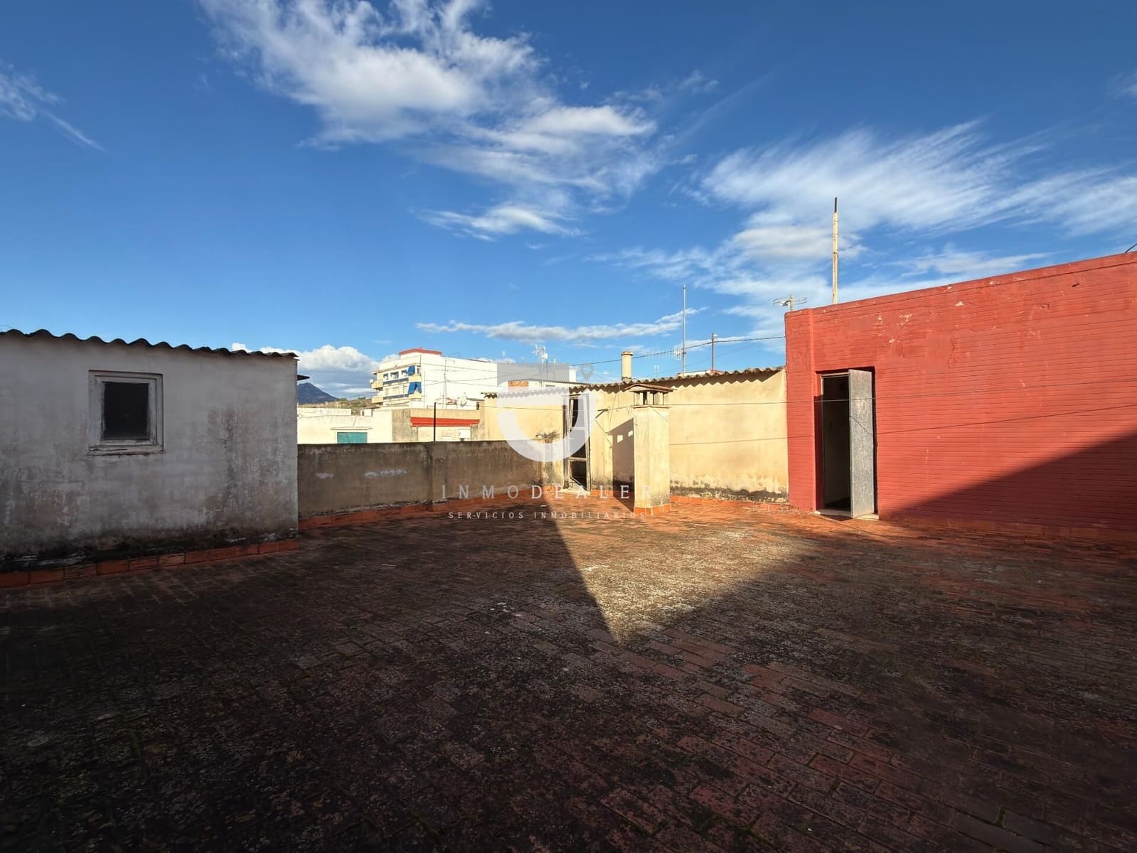 4 bedroom Flat for sale in Gandia - € 100,000 (Ref: 9513567)