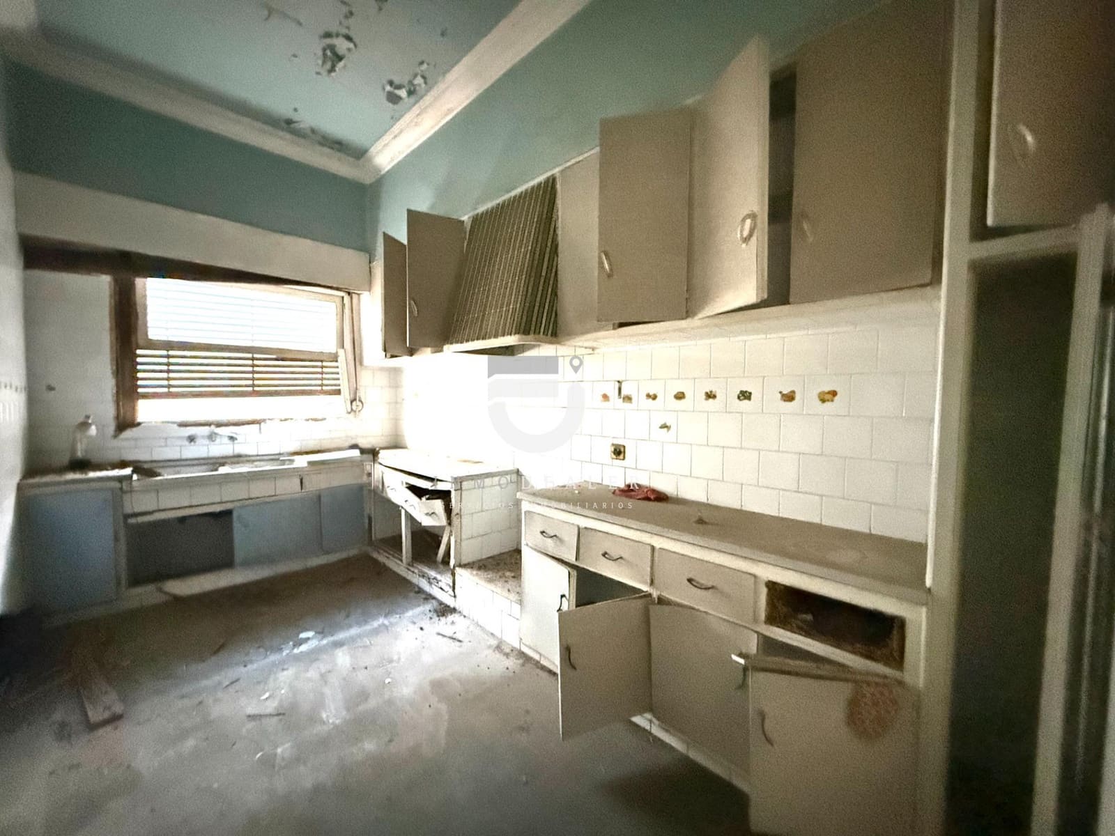 4 bedroom Flat for sale in Gandia - € 100,000 (Ref: 9513567)