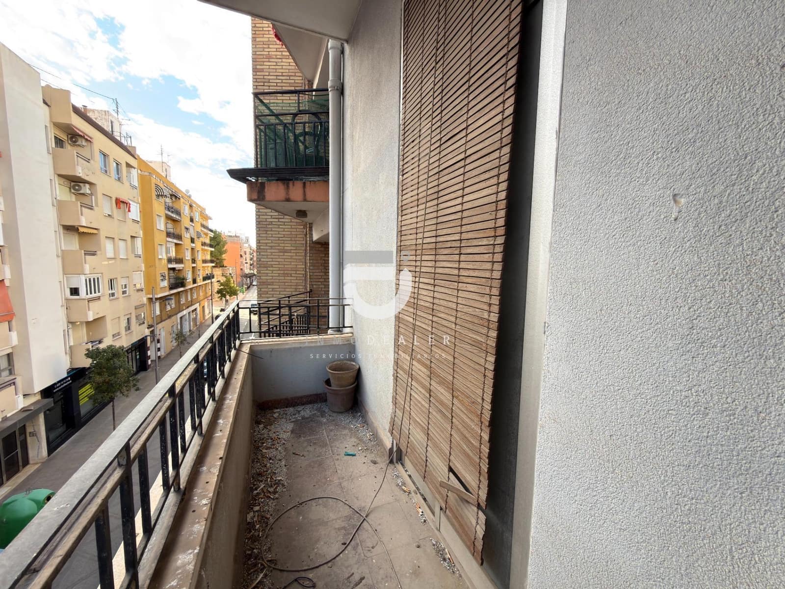 4 bedroom Flat for sale in Gandia - € 100,000 (Ref: 9513567)