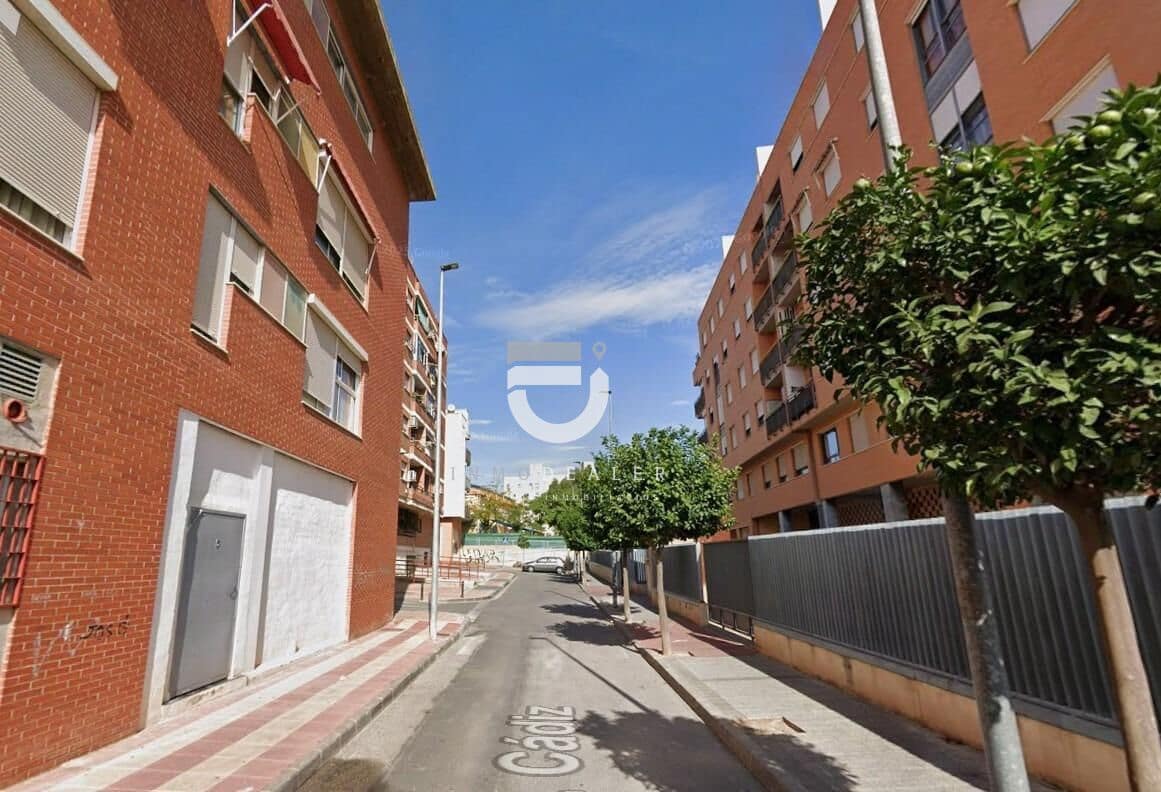 Piso de 2 habitaciones en Alcantarilla en venta - 55.000 € (Ref: 9530929)