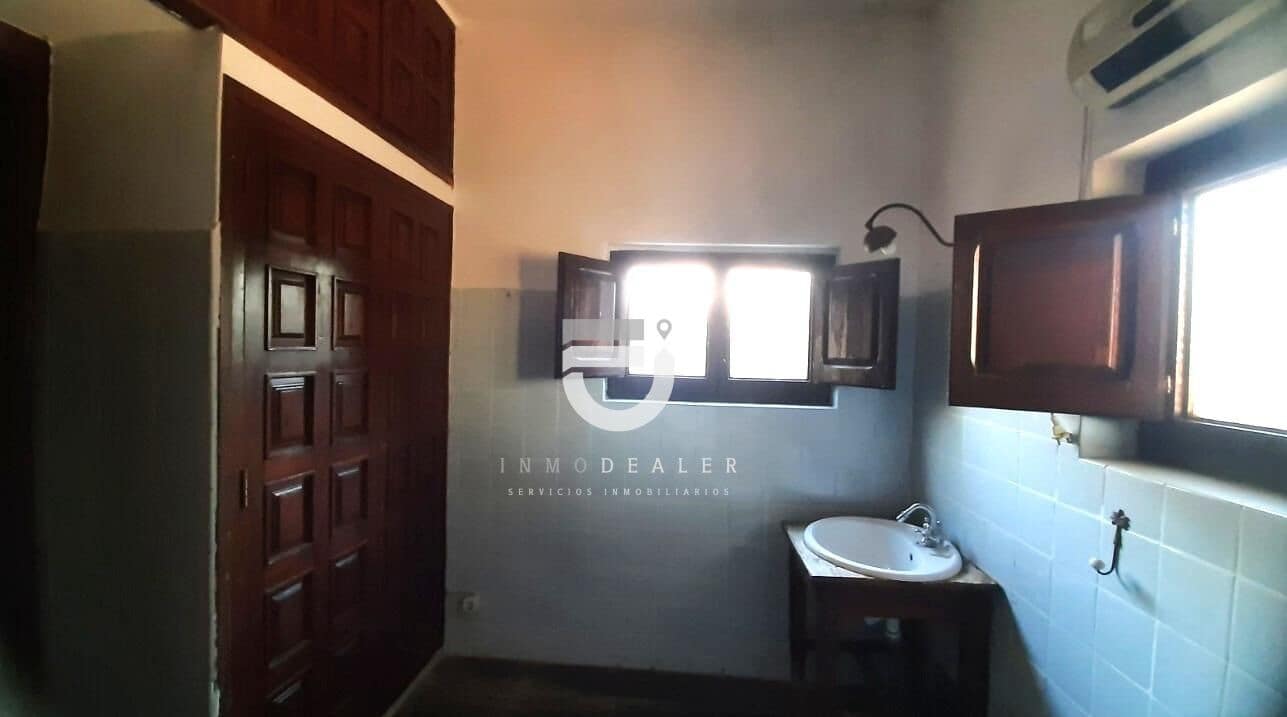 Chalet de 12 habitaciones en Dénia en venta con piscina - 817.000 € (Ref: 9533907)