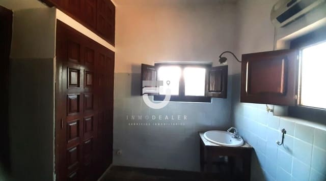 Chalet de 12 habitaciones en Dénia en venta con piscina - 817.000 € (Ref: 9533907)