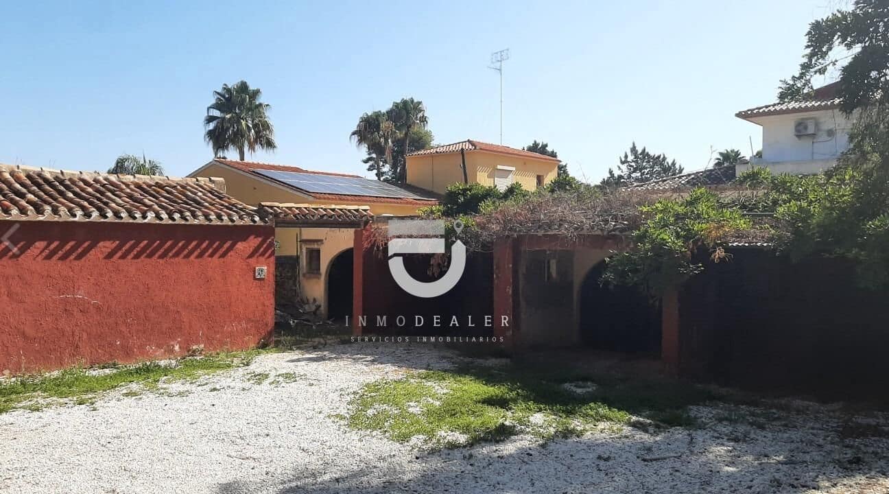 Chalet de 12 habitaciones en Dénia en venta con piscina - 817.000 € (Ref: 9533907)