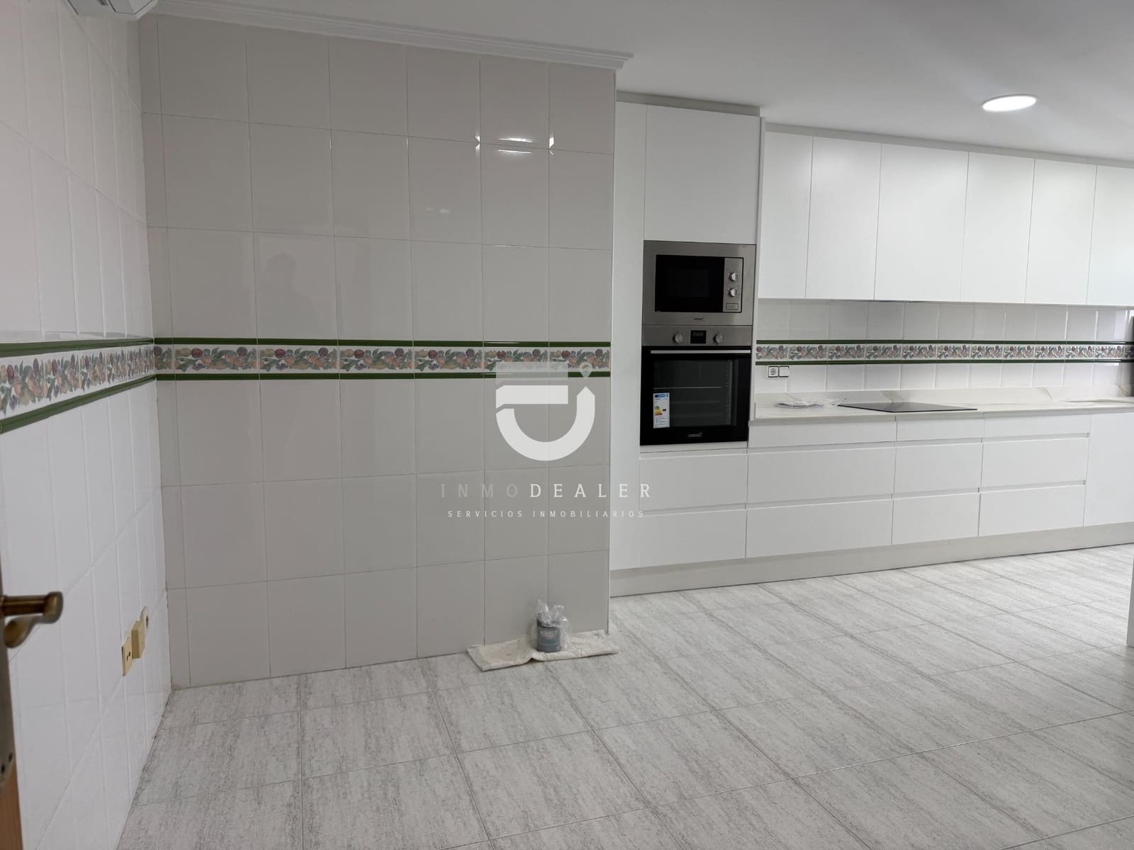 4 bedroom Flat for rent in Gandia with pool - € 1,100 (Ref: 9571379)