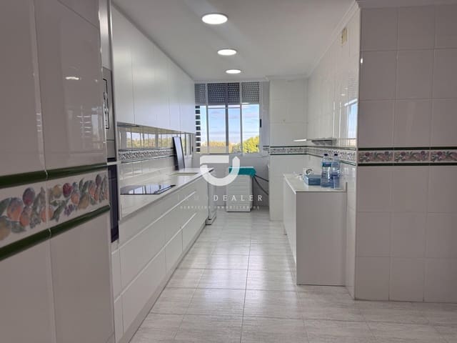 4 slaapkamer Flat te huur in Gandia met zwembad - € 1.000 (Ref: 9571379)