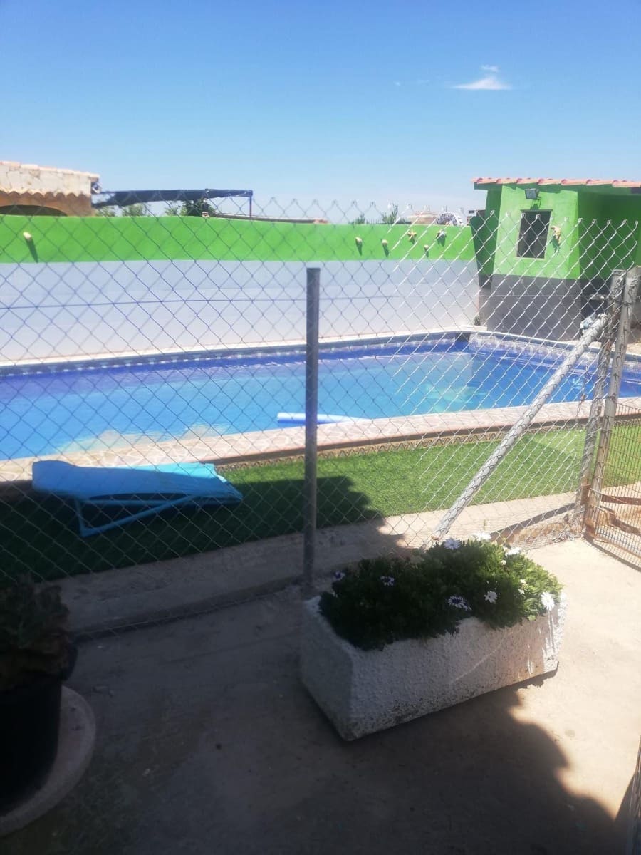 5 Zimmer Villa zu verkaufen in Vila-real mit Pool Garage - 295.000 € (Ref: 9583051)