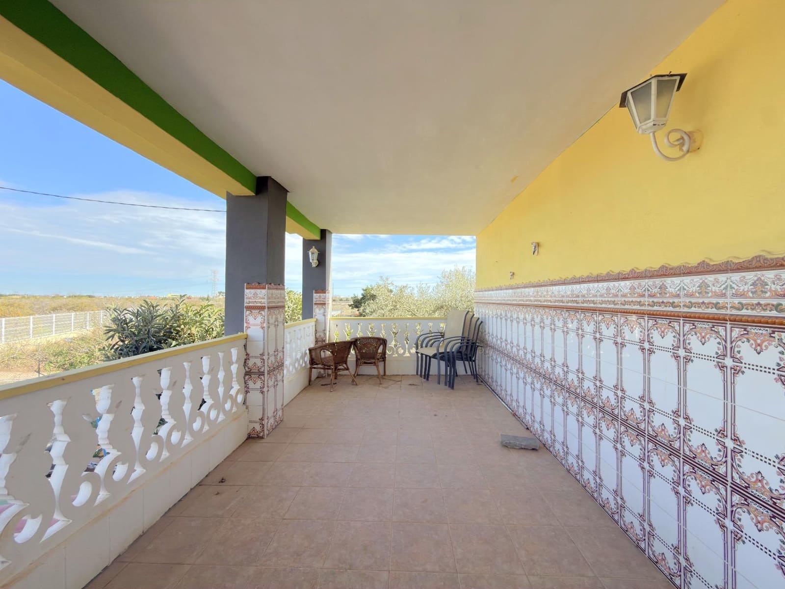 5 Zimmer Villa zu verkaufen in Vila-real mit Pool Garage - 295.000 € (Ref: 9583051)