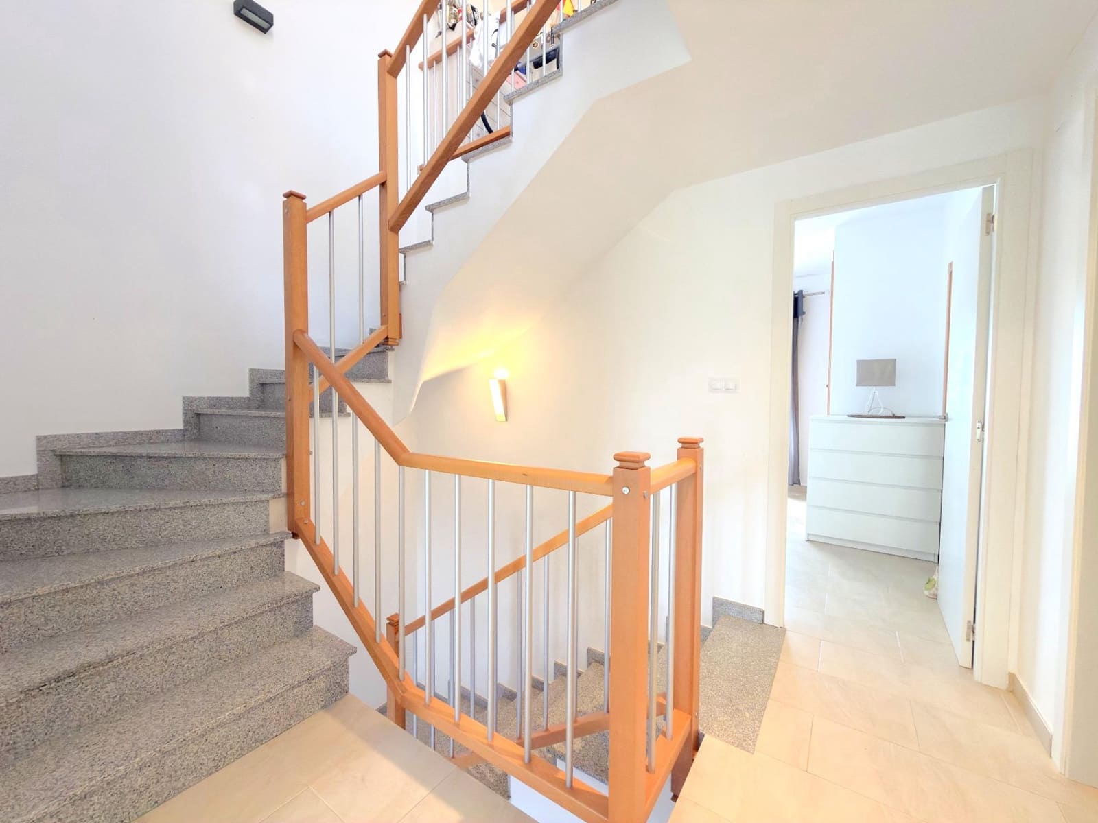 4 sovrum Radhus till salu i Miramar med garage - 300 000 € (Ref: 9583053)