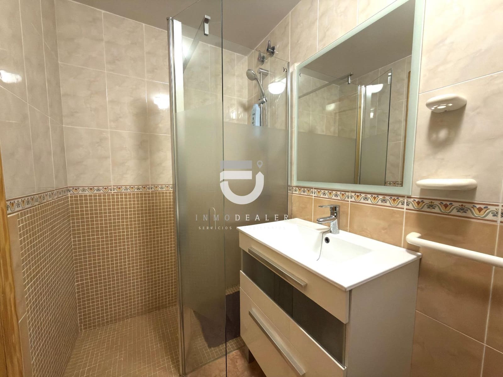 2 bedroom Apartment for sale in Miramar - € 160,000 (Ref: 9583054)