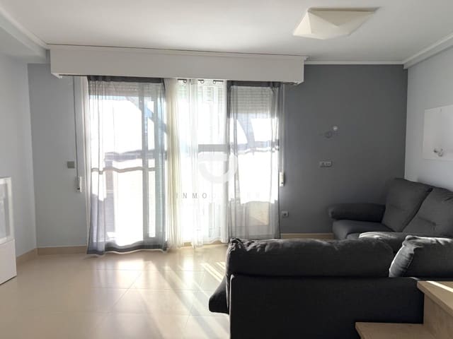 3 bedroom Apartment for sale in Gandia with pool - € 290,000 (Ref: 9625893)