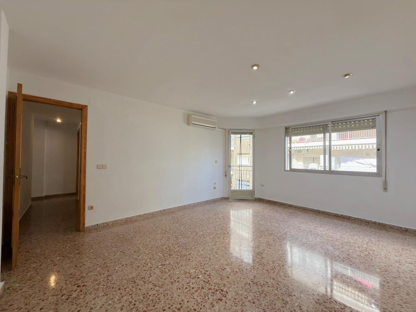 3 makuuhuone Asunto myytävänä paikassa Gandia - 157 500 € (Ref: 9666745)