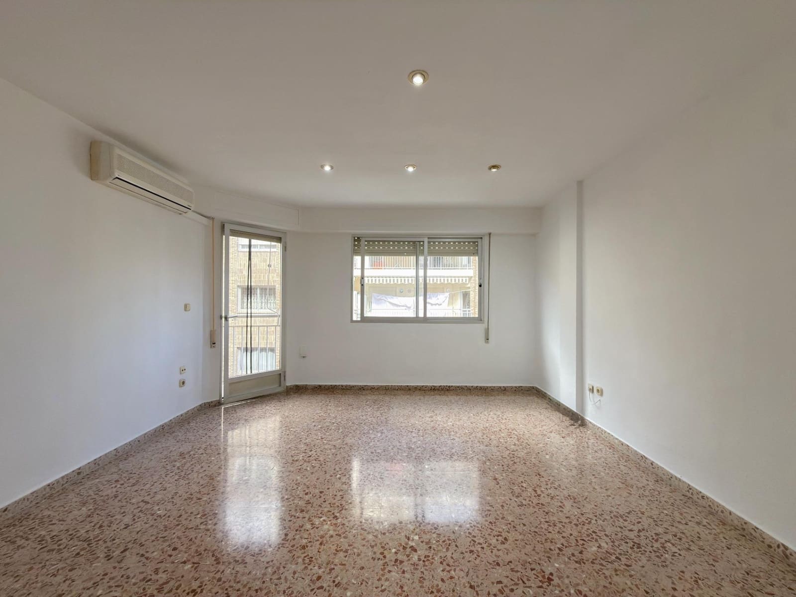 3 makuuhuone Asunto myytävänä paikassa Gandia - 157 500 € (Ref: 9666745)