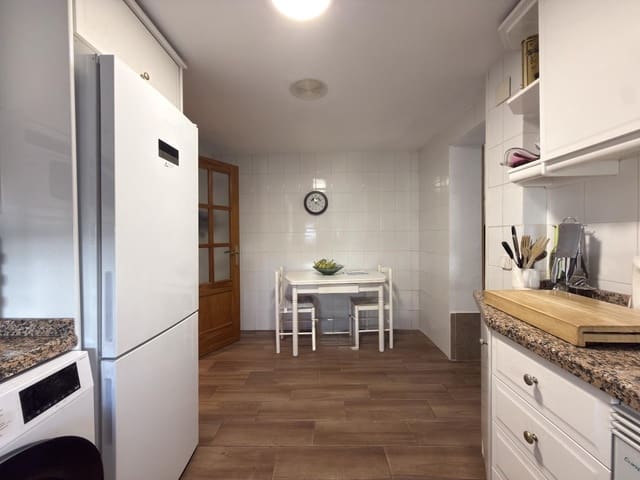 4 slaapkamer Villa te koop in Gandia met garage - € 517.000 (Ref: 9720139)