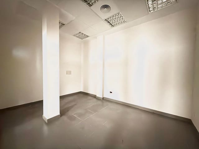 16 quarto Comercial para venda em Gandia - 265 000 € (Ref: 9726823)