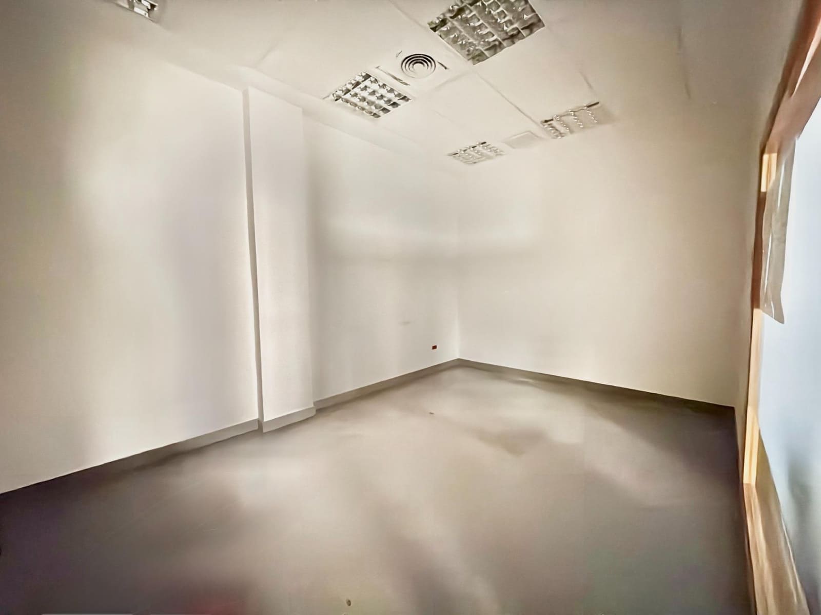 16 quarto Comercial para venda em Gandia - 265 000 € (Ref: 9726823)