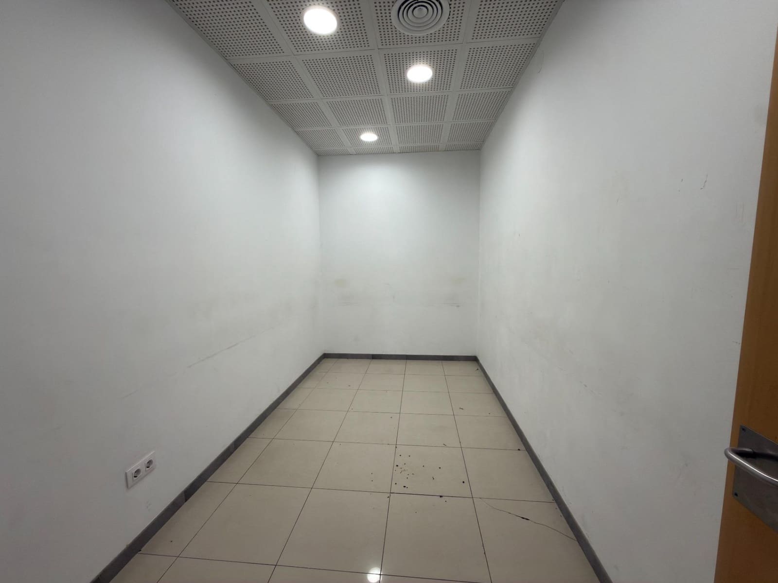 16 quarto Comercial para venda em Gandia - 265 000 € (Ref: 9726823)