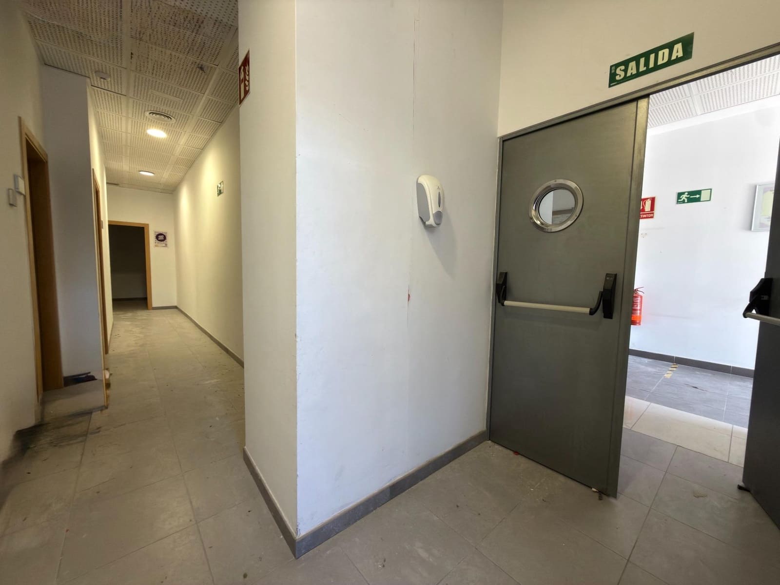 16 quarto Comercial para venda em Gandia - 265 000 € (Ref: 9726823)
