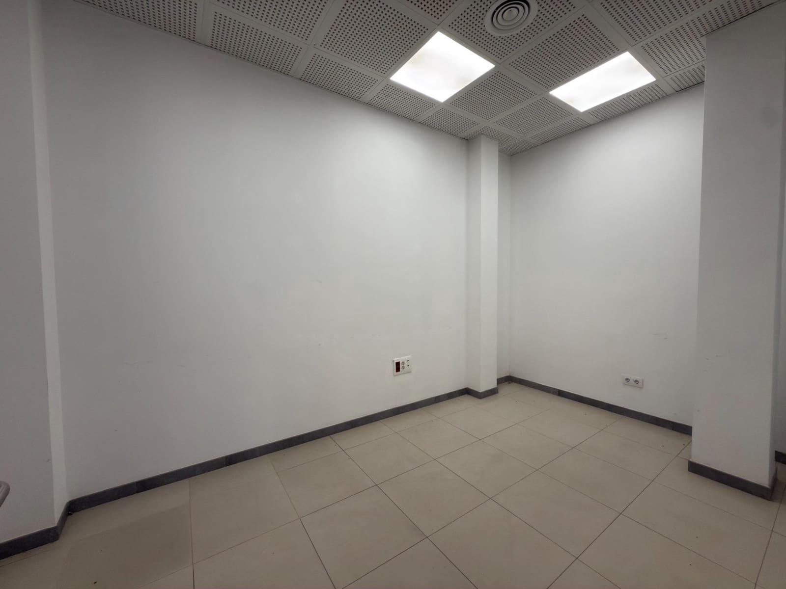 16 quarto Comercial para venda em Gandia - 265 000 € (Ref: 9726823)