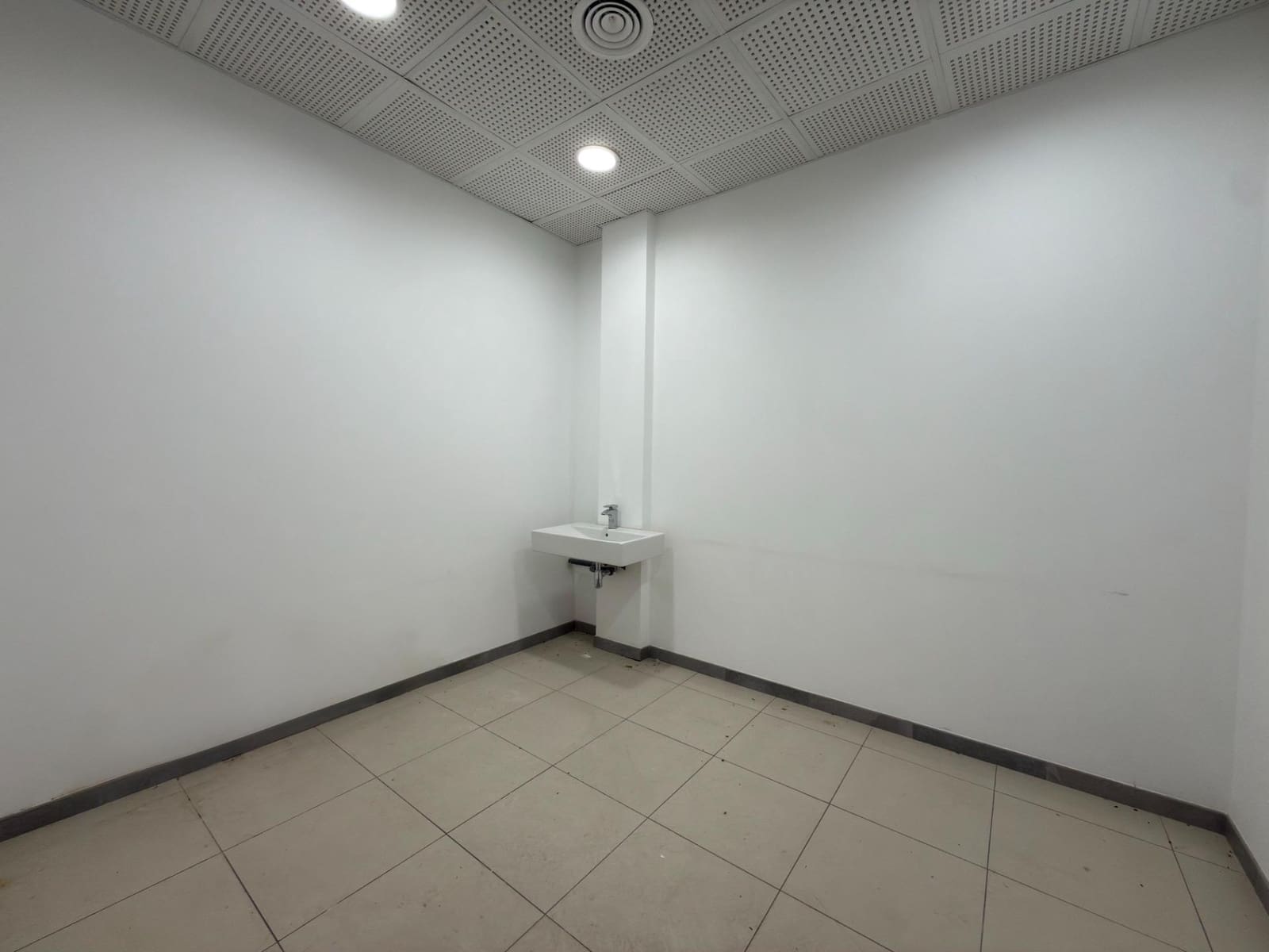 16 quarto Comercial para venda em Gandia - 265 000 € (Ref: 9726823)