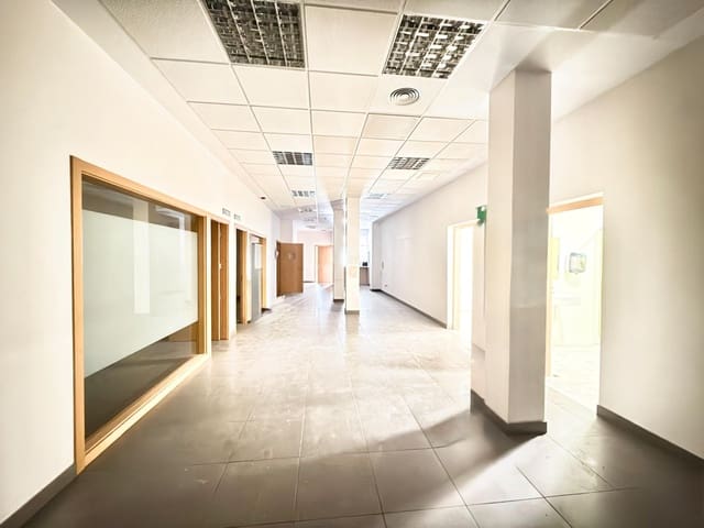 16 quarto Comercial para venda em Gandia - 265 000 € (Ref: 9726823)