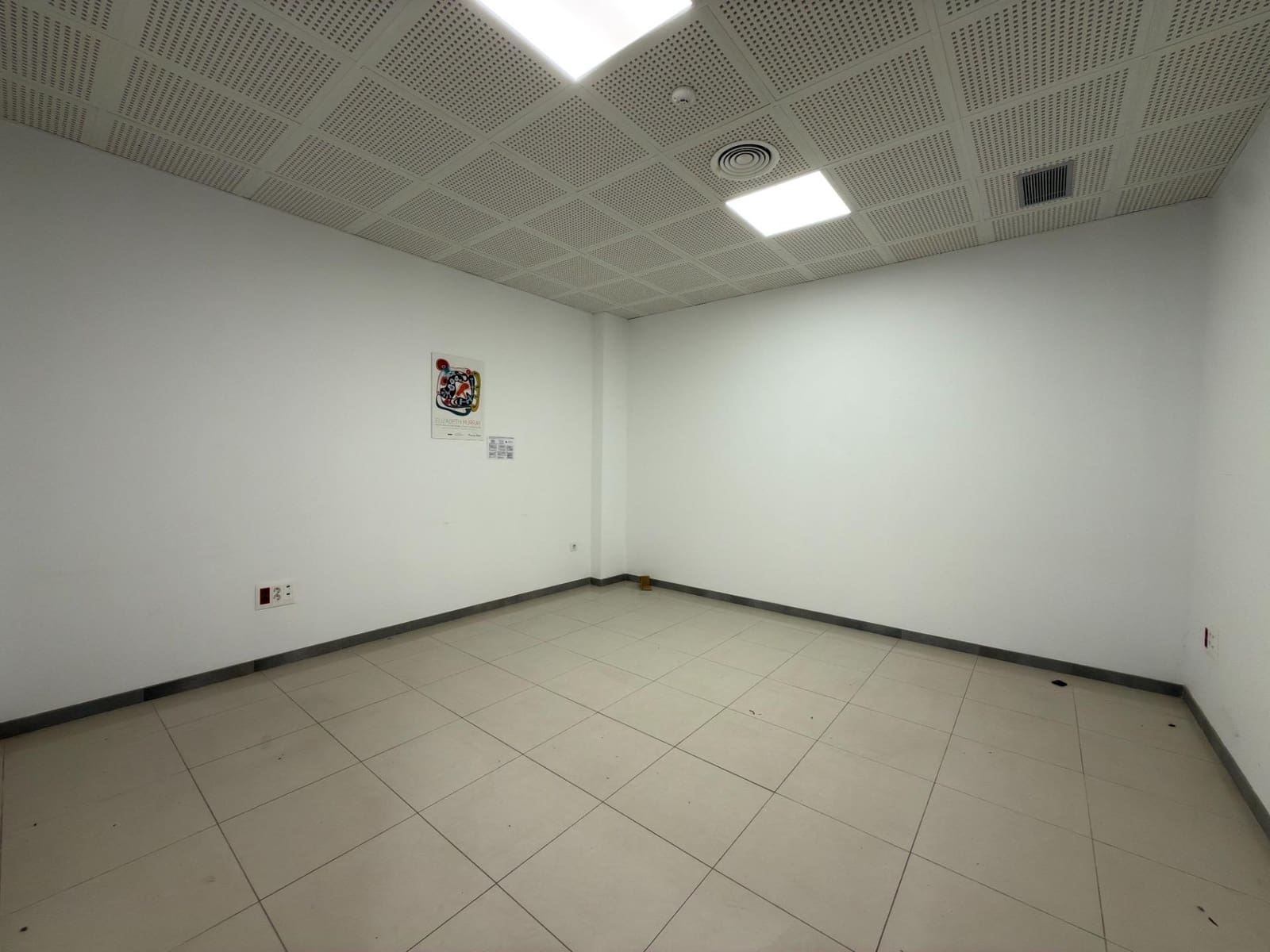 16 quarto Comercial para venda em Gandia - 265 000 € (Ref: 9726823)