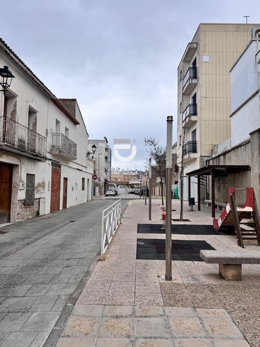 3 bedroom Townhouse for sale in Beniarjo - € 69,900 (Ref: 9743974)