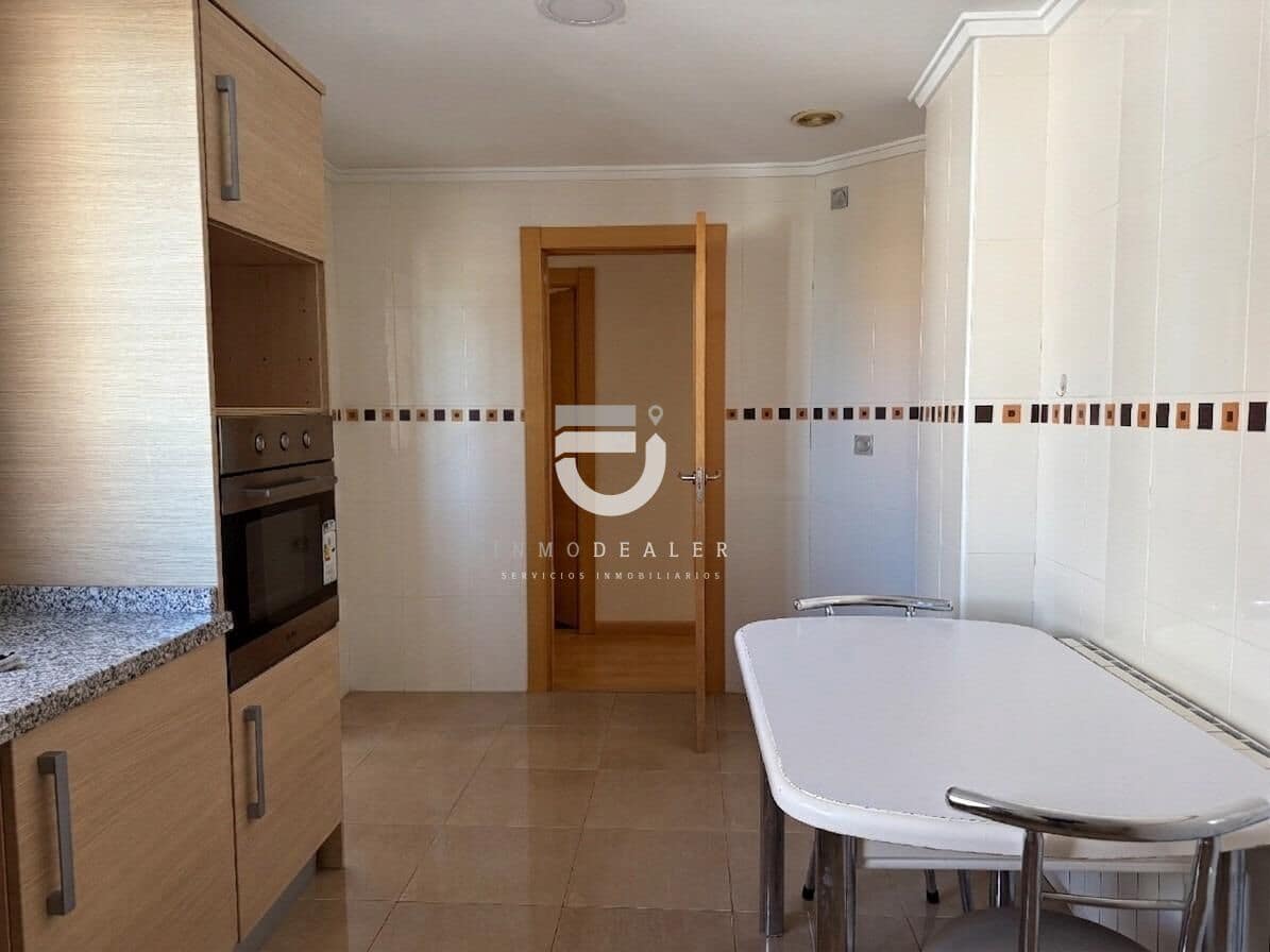 4 bedroom Flat for sale in Castalla - € 210,000 (Ref: 9762113)