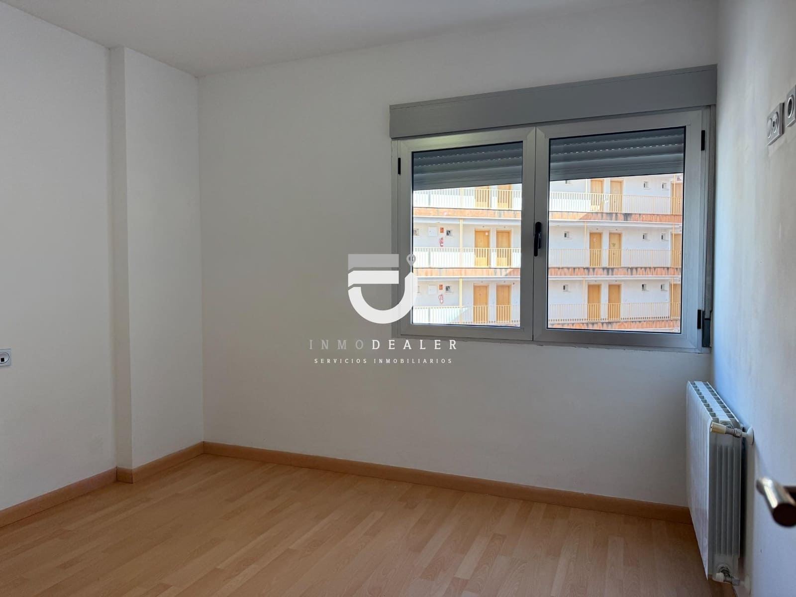 4 bedroom Flat for sale in Castalla - € 210,000 (Ref: 9762113)