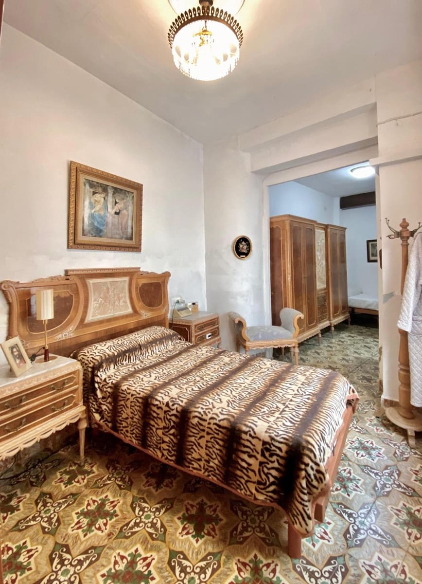 5 soveværelse Byhus til salg i Real de Gandia - € 215.000 (Ref: 9794840)