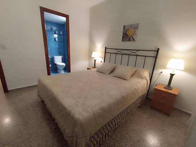 4 bedroom Flat for sale in Gandia - € 196,000 (Ref: 9794845)