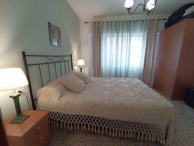 4 bedroom Flat for sale in Gandia - € 196,000 (Ref: 9794845)