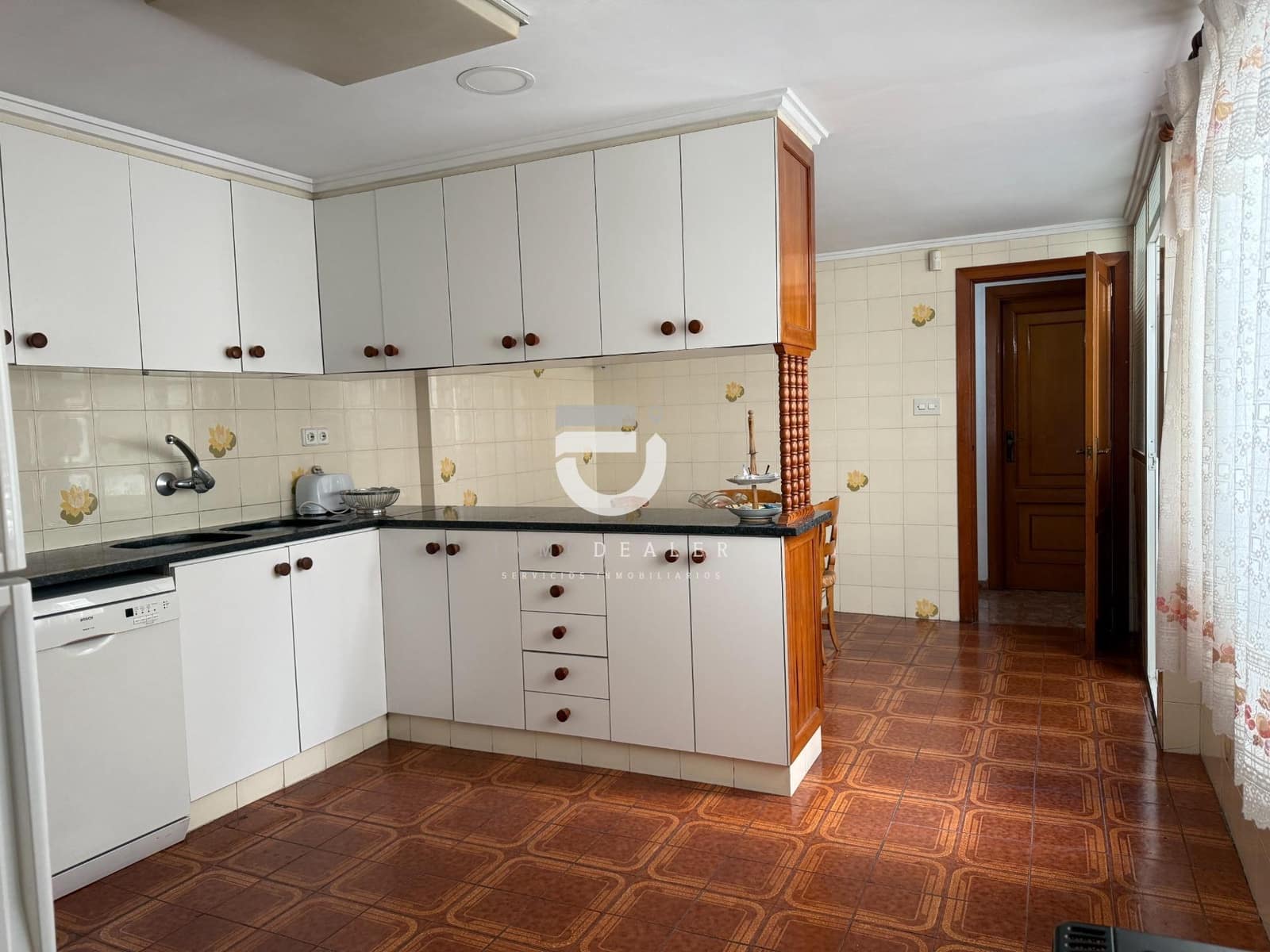 8 soveværelse Lejlighed til salg i Oliva - € 315.000 (Ref: 9794847)