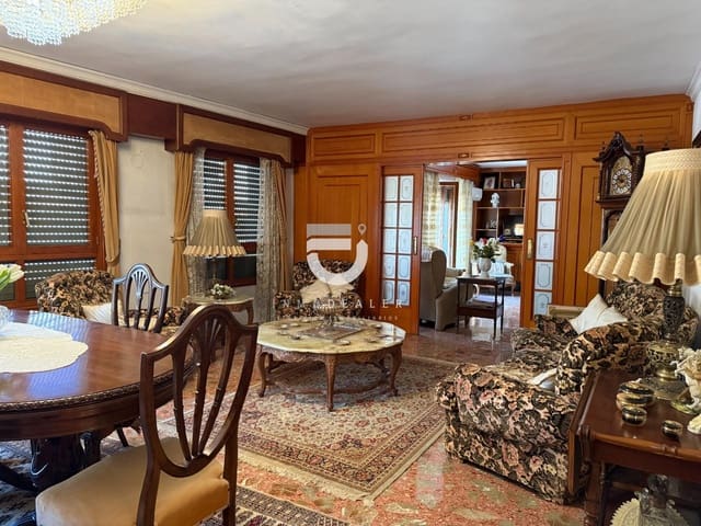 8 Zimmer Wohnung zu verkaufen in Oliva Pueblo, Oliva - 315.000 € (Ref: 9794847)