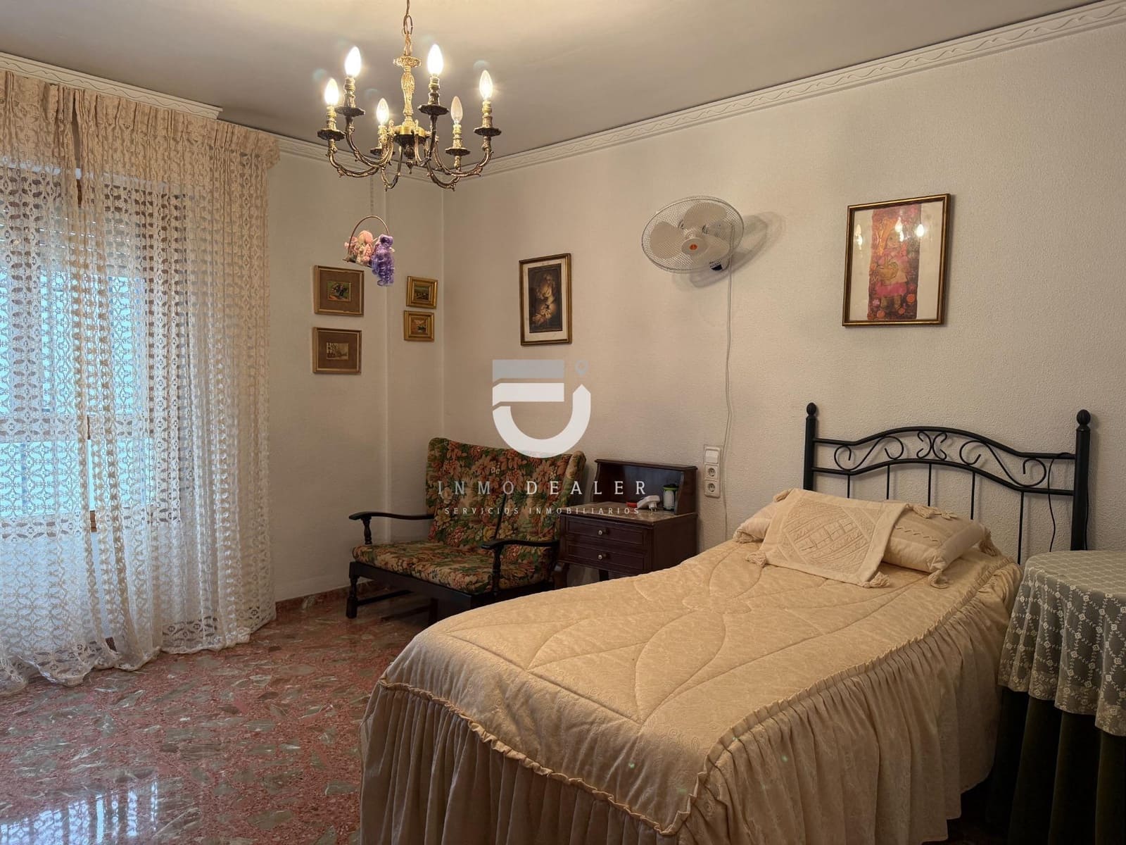 8 soveværelse Lejlighed til salg i Oliva - € 315.000 (Ref: 9794847)