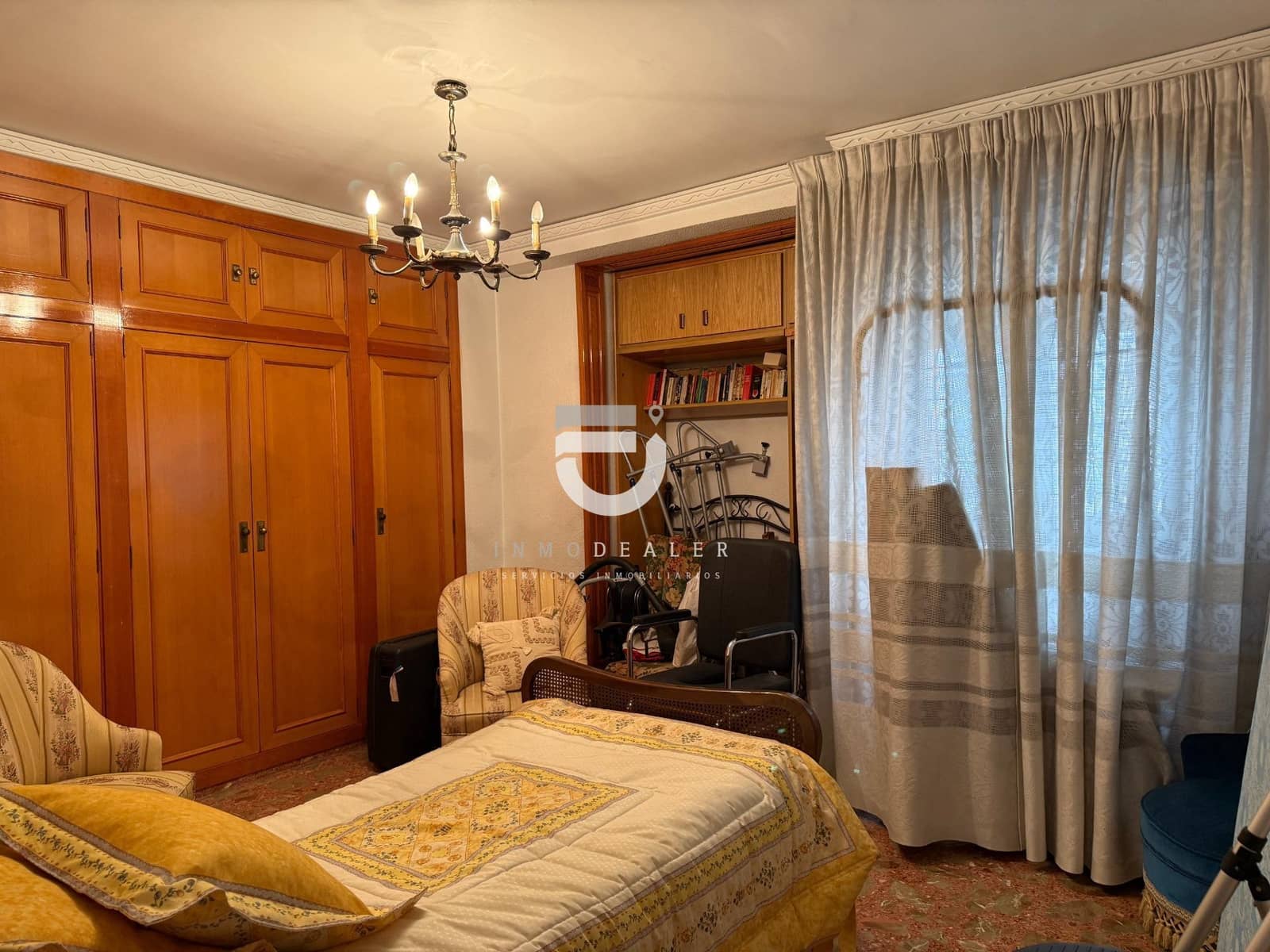 8 soveværelse Lejlighed til salg i Oliva - € 315.000 (Ref: 9794847)