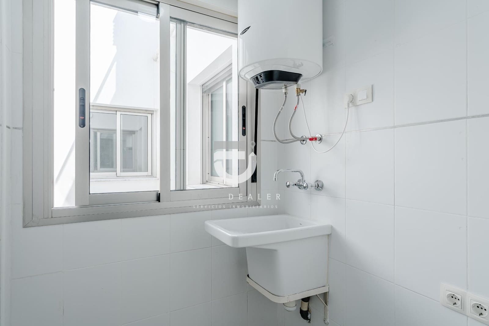 2 Zimmer Penthouse zu verkaufen in Adsubia mit Pool - 215.000 € (Ref: 9818034)