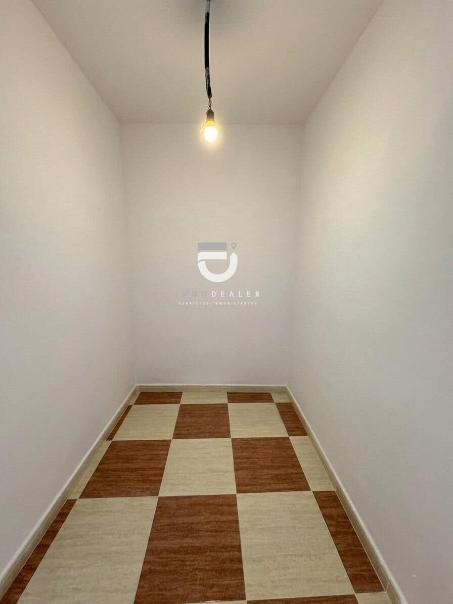4 bedroom Flat for sale in Xeraco - € 165,000 (Ref: 9829354)