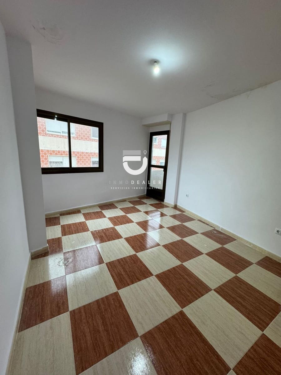 4 bedroom Flat for sale in Xeraco - € 165,000 (Ref: 9829354)