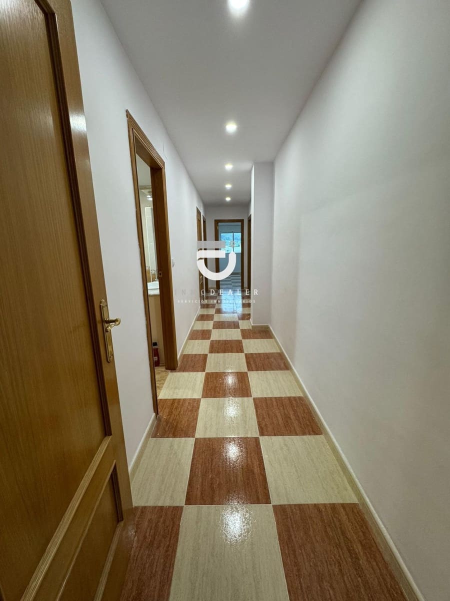 4 bedroom Flat for sale in Xeraco - € 165,000 (Ref: 9829354)