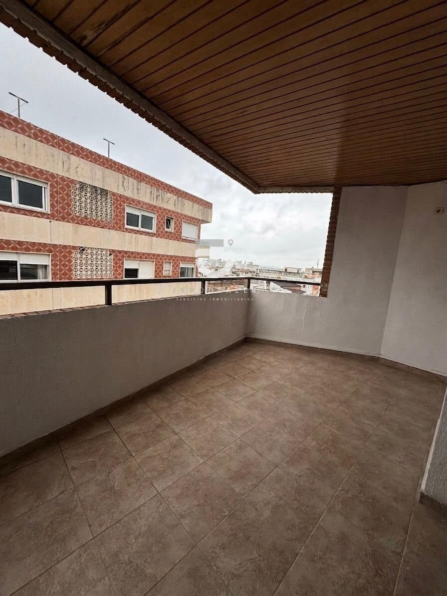 4 bedroom Flat for sale in Xeraco - € 165,000 (Ref: 9829354)